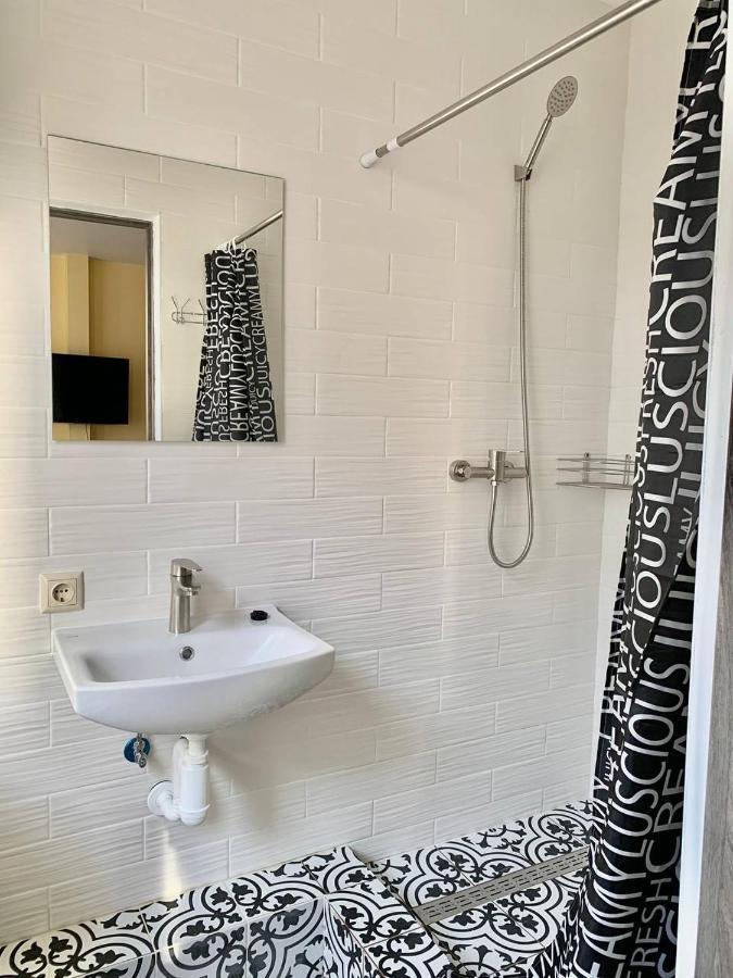 Hotel Амстердам à Khmelʼnytsʼkyy Extérieur photo