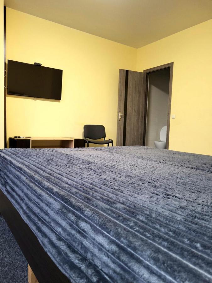 Hotel Амстердам à Khmelʼnytsʼkyy Extérieur photo