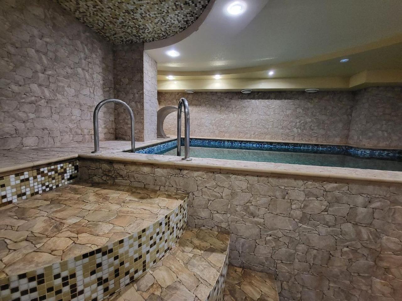 Hotel Амстердам à Khmelʼnytsʼkyy Extérieur photo